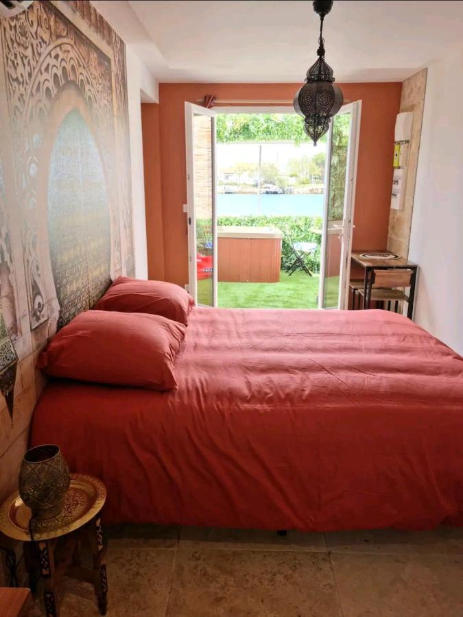 Suite Jaccuzzi En Camargue Port-Saint-Louis-du-Rhône Eksteriør billede